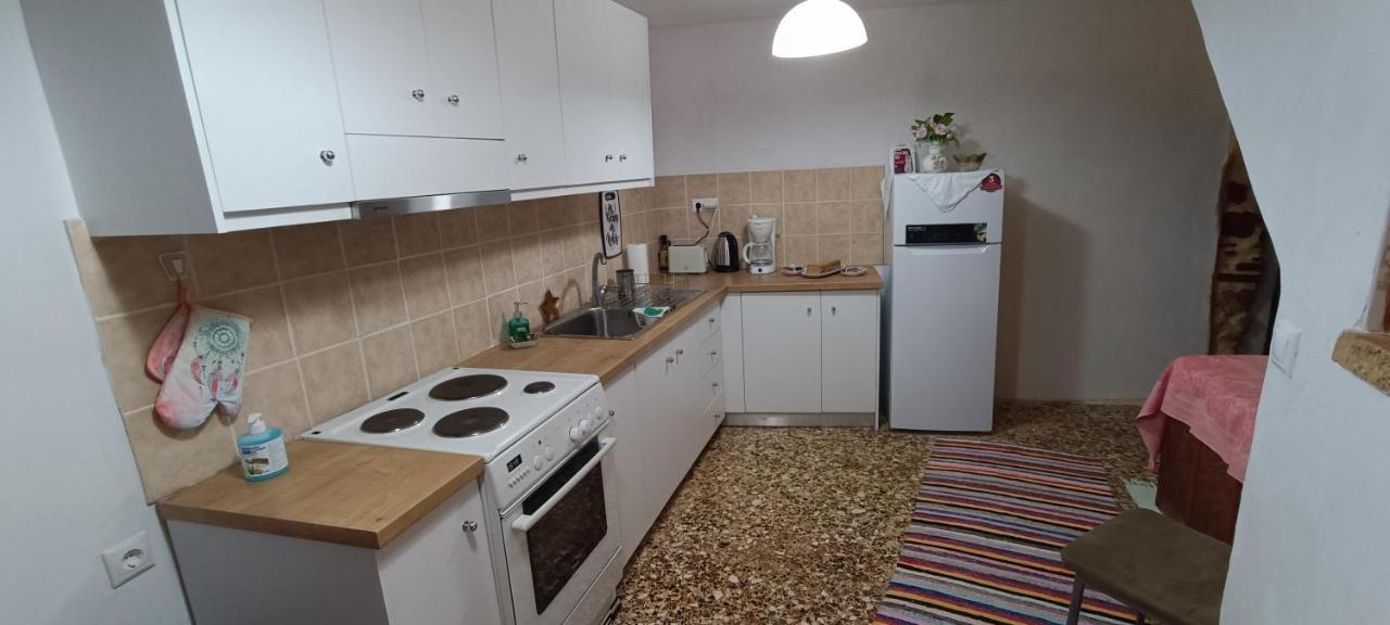 Comfortable And Spacious Stone Traditional Apartment La Canea Exterior foto